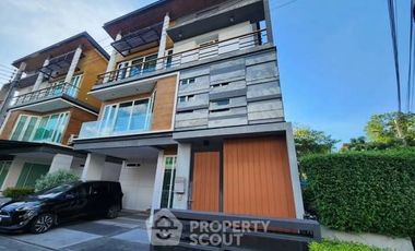 For rent 4 bedrooms house in Chatuchak, Bangkok
