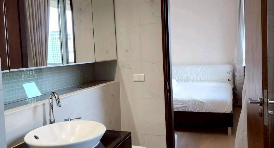 For rent 2 bedrooms condo in Khlong Toei, Bangkok