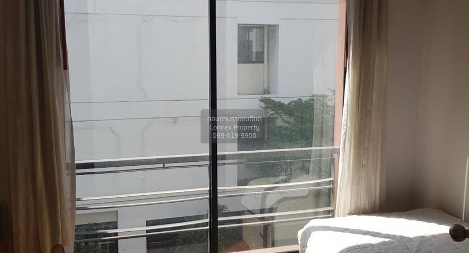 For rent 2 bedrooms condo in Huai Khwang, Bangkok