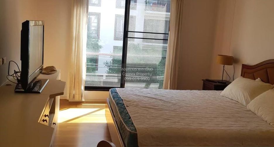 For rent 2 bedrooms condo in Huai Khwang, Bangkok