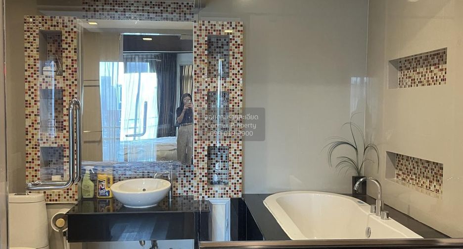 For rent 1 bed condo in Khlong Toei, Bangkok