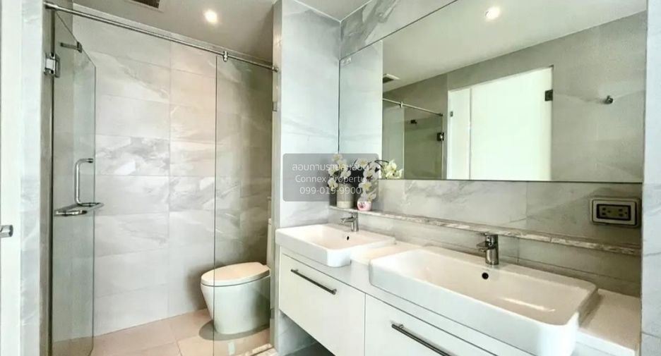 For rent 2 bedrooms condo in Watthana, Bangkok