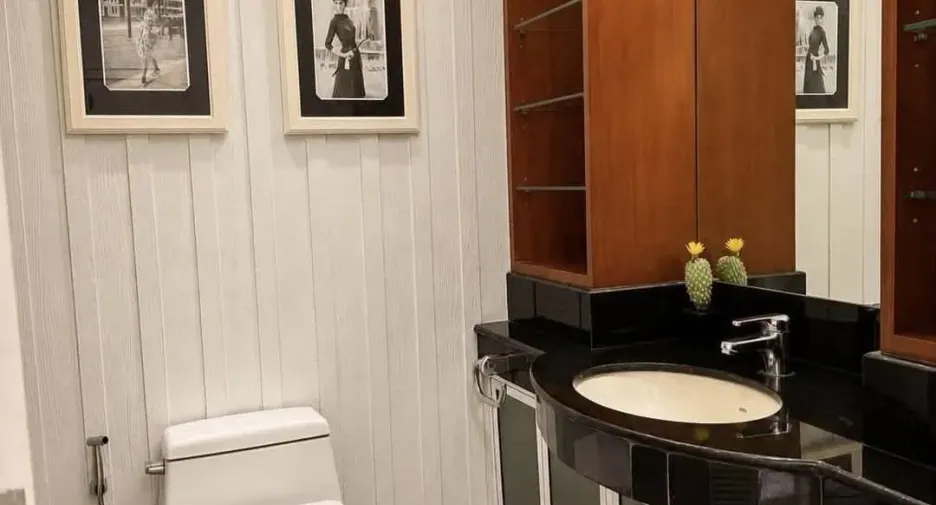 For sale 4 ベッドルーム condo in Bang Phlat, Bangkok