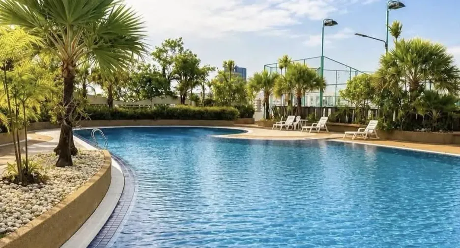 For sale 4 ベッドルーム condo in Bang Phlat, Bangkok