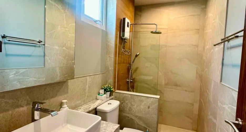 Villa zum Kauf mit 6 Zimmer in Huay Yai, Pattaya