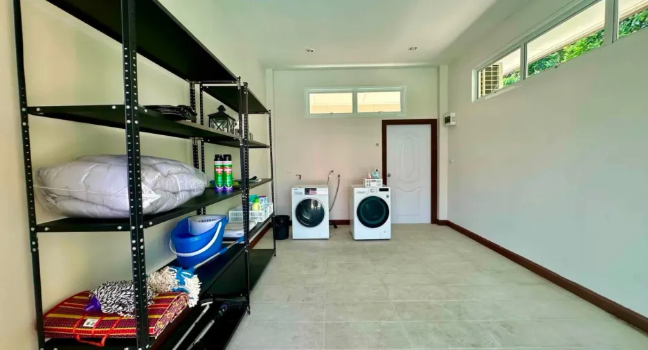 Villa zum Kauf mit 6 Zimmer in Huay Yai, Pattaya