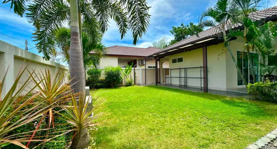Villa zum Kauf mit 6 Zimmer in Huay Yai, Pattaya