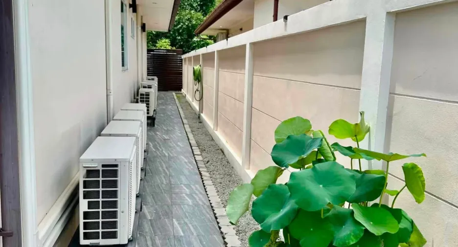 Villa zum Kauf mit 6 Zimmer in Huay Yai, Pattaya