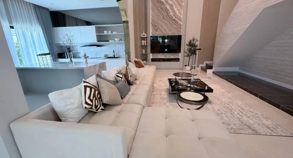 Villa zum Kauf mit 5 Zimmer in Huay Yai, Pattaya