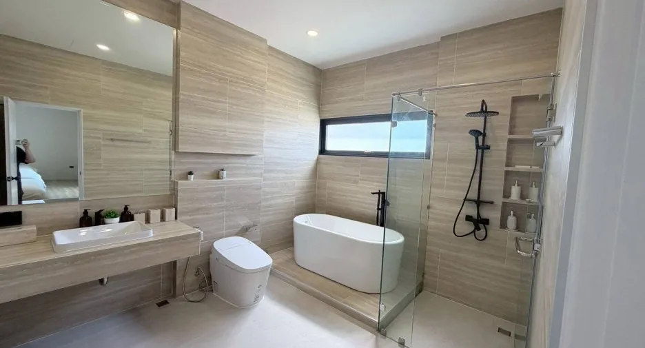 Villa zum Kauf mit 5 Zimmer in Huay Yai, Pattaya