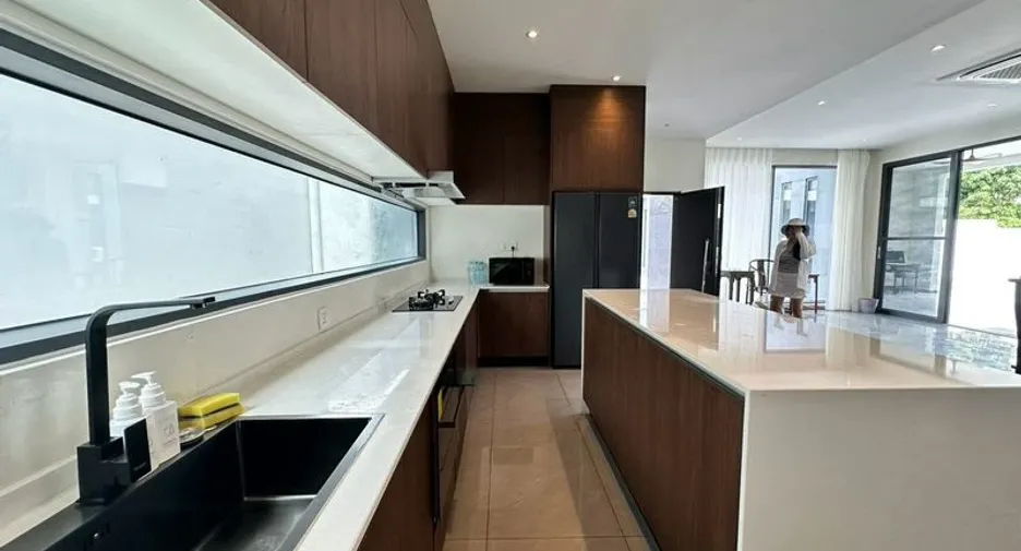 Villa en alquiler de 7 habitaciones en Bang Lamung, Chonburi