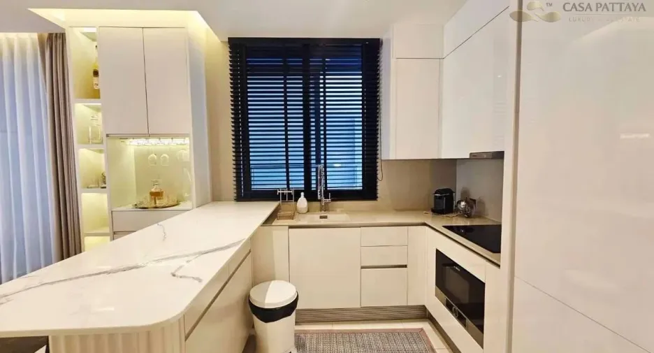 Villa en alquiler de 4 habitaciones en Bang Lamung, Chonburi