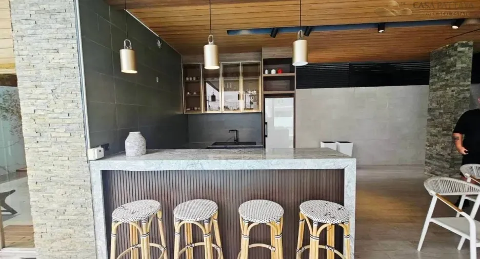 Villa en alquiler de 4 habitaciones en Bang Lamung, Chonburi