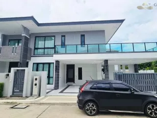 Villa en alquiler de 4 habitaciones en Bang Lamung, Chonburi