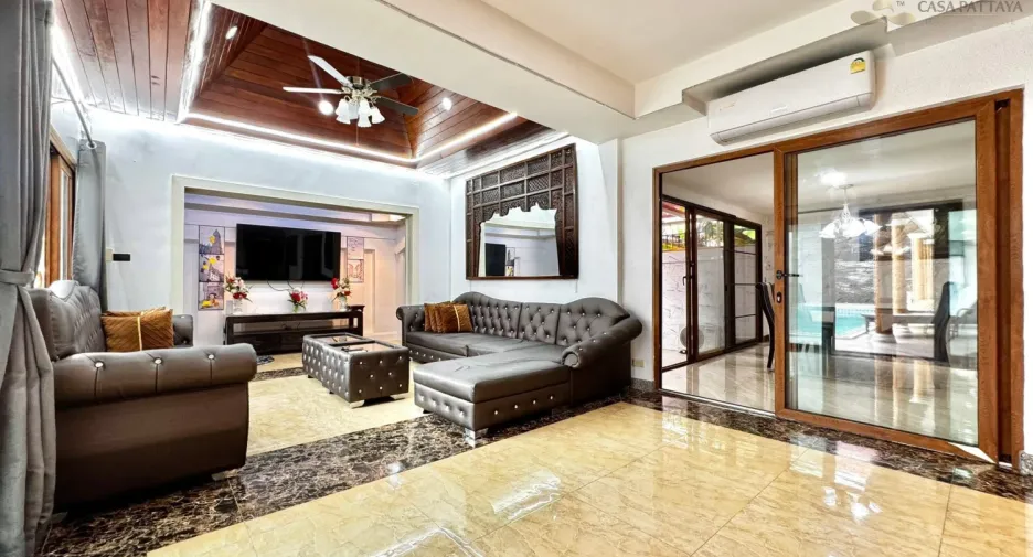 Villa en alquiler de 6 habitaciones en Bang Lamung, Chonburi