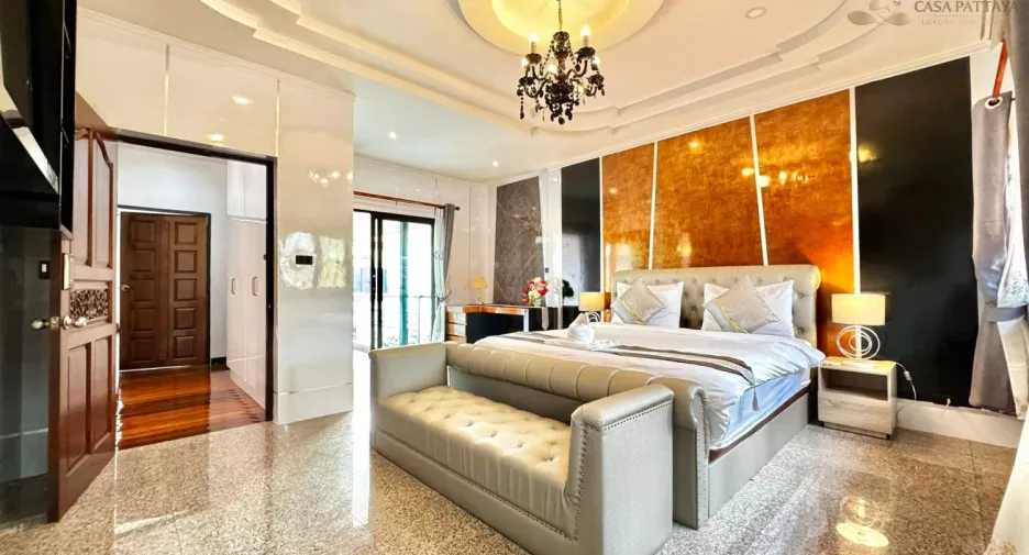 Villa en alquiler de 6 habitaciones en Bang Lamung, Chonburi