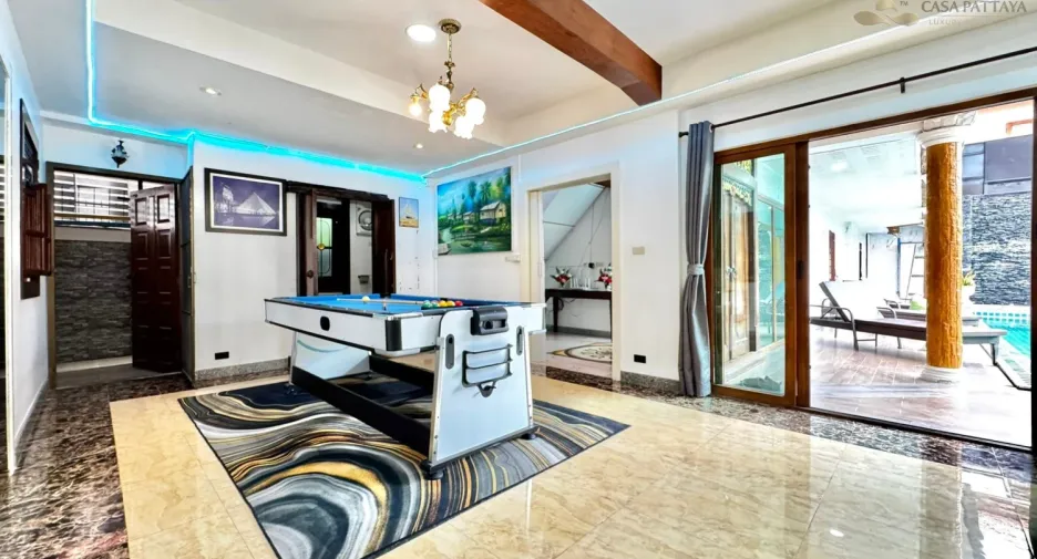 Villa en alquiler de 6 habitaciones en Bang Lamung, Chonburi