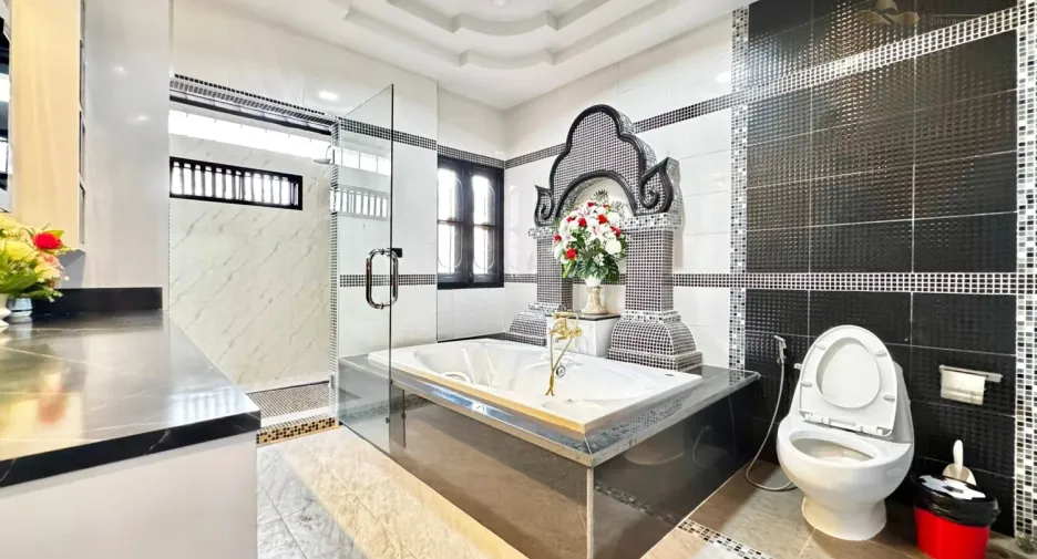 Villa en alquiler de 6 habitaciones en Bang Lamung, Chonburi