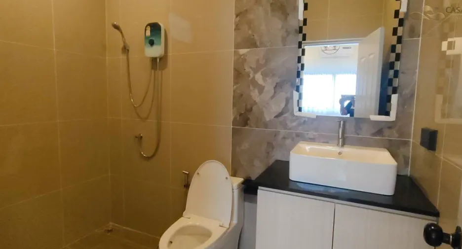 For sale 3 ベッドルーム villa in Bang Lamung, Chonburi