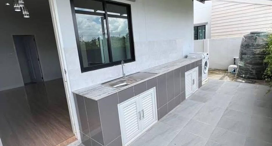 出租 4 卧室 独立屋 在 Hang Dong, Chiang Mai