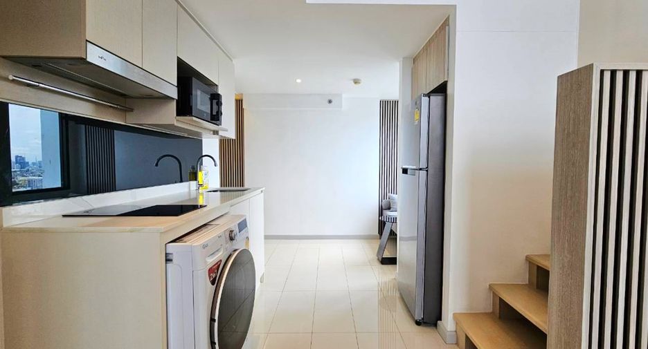 For rent 2 ベッドルーム condo in Sathon, Bangkok