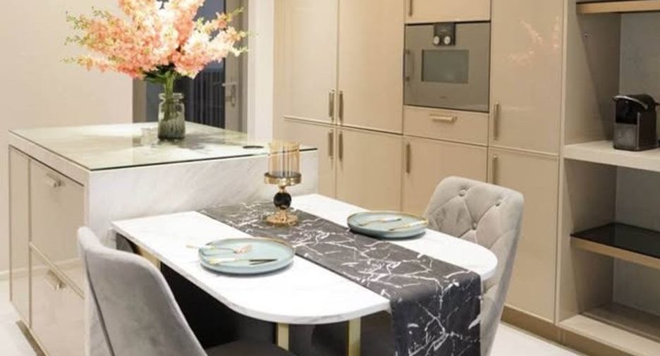 Condo en alquiler de 2 habitaciones en Khlong Toei, Bangkok
