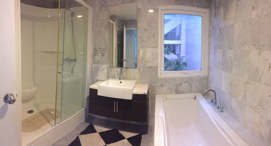 À louer et à vendre 2 chambres condo à Pathum Wan, Bangkok