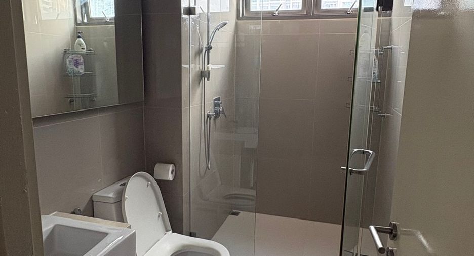 For rent 2 bedrooms condo in Sathon, Bangkok