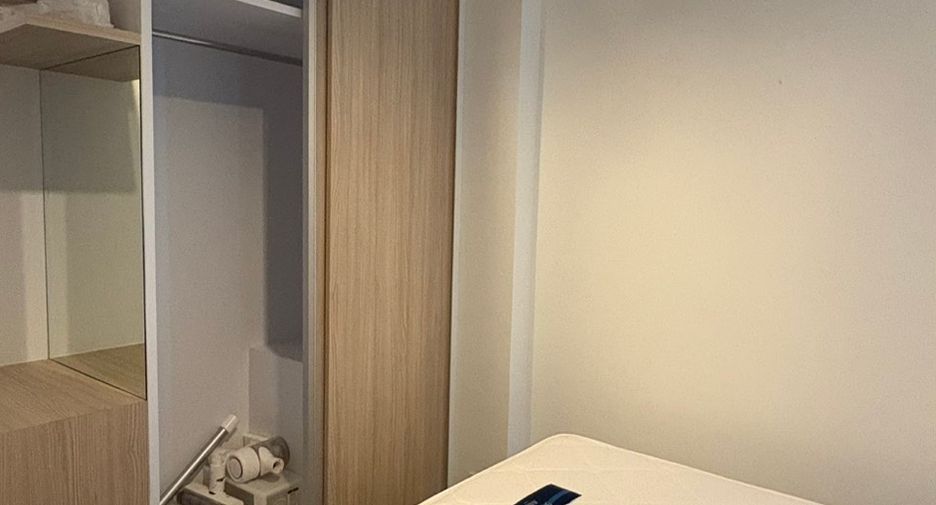 For rent 2 bedrooms condo in Sathon, Bangkok