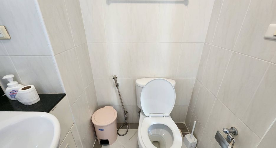 Аренда и продажа 2 спальни кондо в Щаттхана, Бангкок