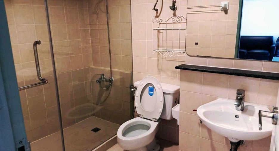 For rent 2 bedrooms condo in Khlong Toei, Bangkok