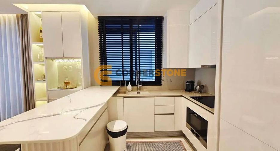 Casa en alquiler de 4 habitaciones en Bang Lamung, Chonburi