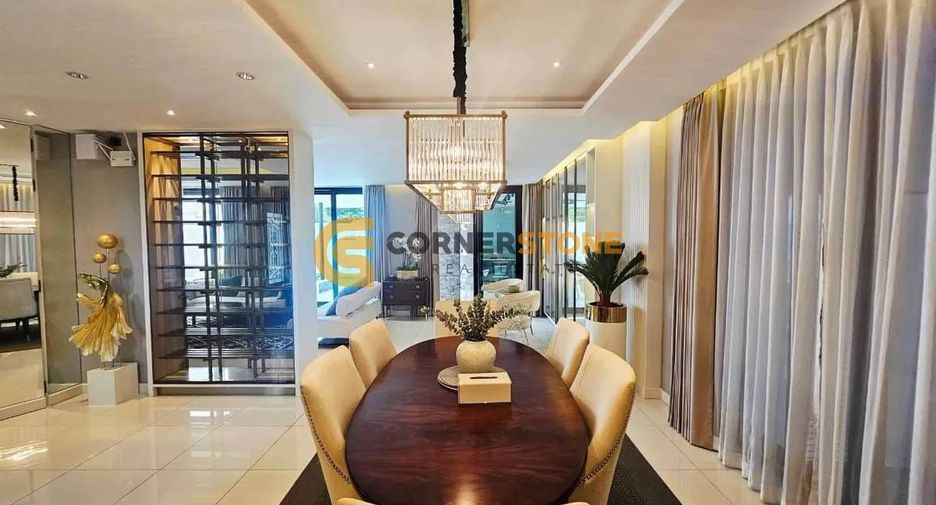 Casa en alquiler de 4 habitaciones en Bang Lamung, Chonburi