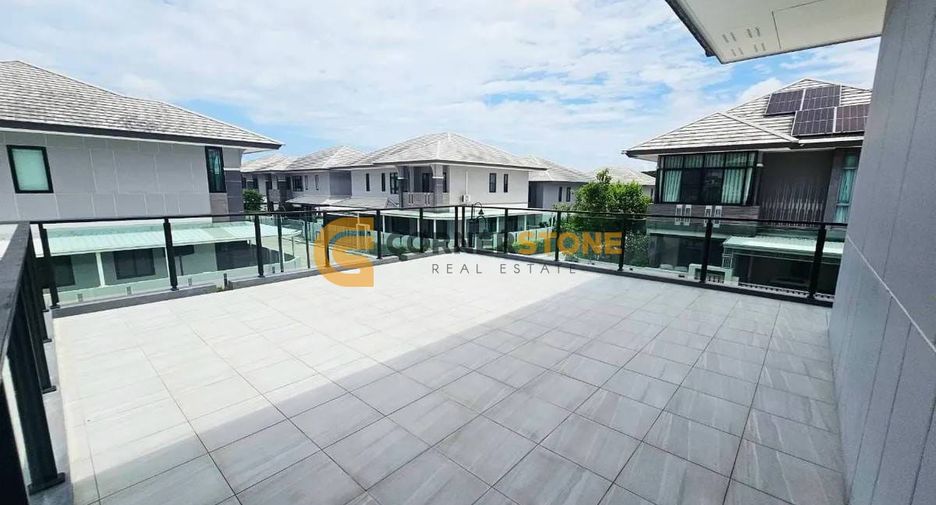 Casa en alquiler de 4 habitaciones en Bang Lamung, Chonburi