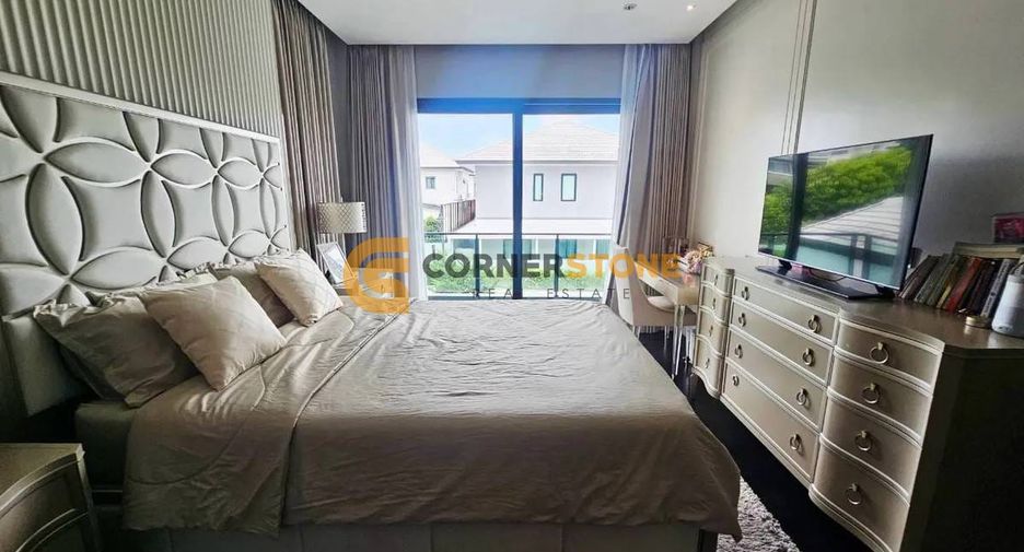 Casa en alquiler de 4 habitaciones en Bang Lamung, Chonburi
