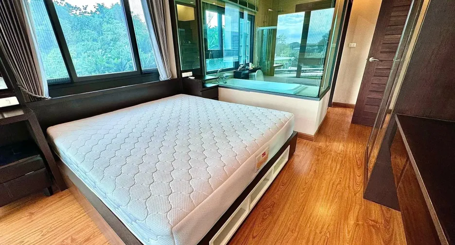 Condo en alquiler de 2 habitaciones en Mueang Chiang Mai, Chiang Mai