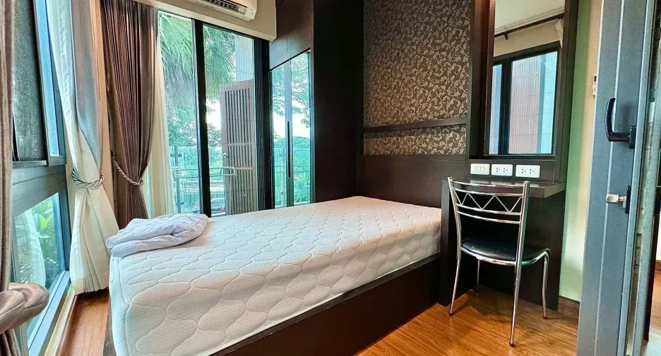 Condo en alquiler de 2 habitaciones en Mueang Chiang Mai, Chiang Mai