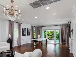 Villa en venta de 5 habitaciones en Pak Kret, Nonthaburi