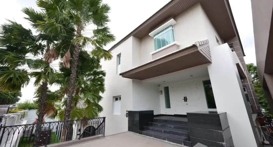 À vendre 5 chambres villa à Pak Kret, Nonthaburi