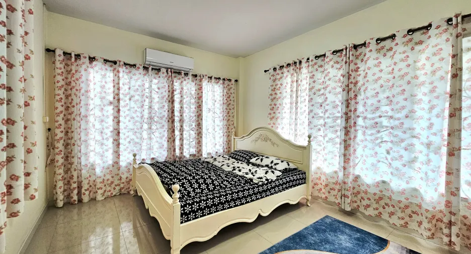 For sale and for rent 4 bedrooms house in Mueang Chiang Rai, Chiang Rai