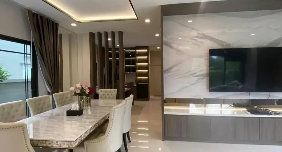 À vendre 4 chambres maison à Pak Kret, Nonthaburi