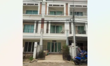 For sale 3 bedrooms townhouse in Mueang Nonthaburi, Nonthaburi