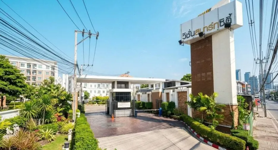 For sale 3 bedrooms townhouse in Mueang Nonthaburi, Nonthaburi