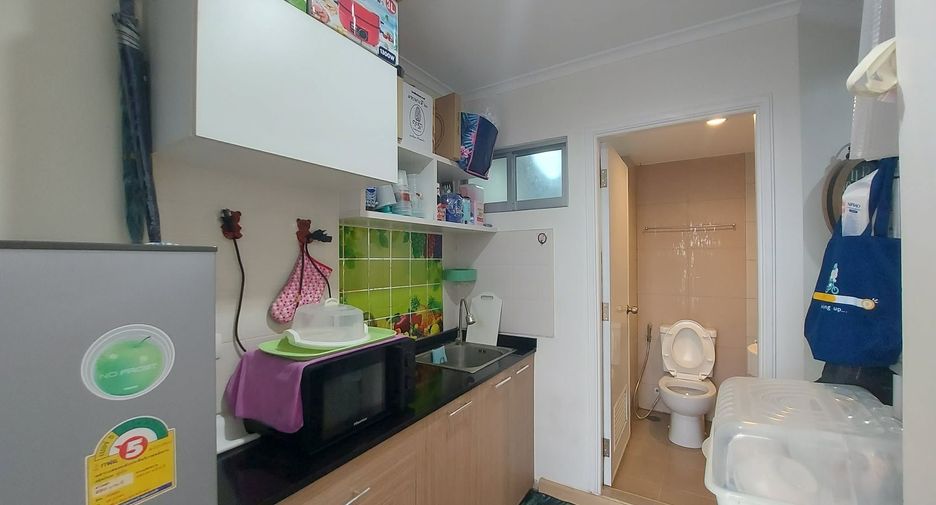 For sale 1 bed condo in Wang Thonglang, Bangkok
