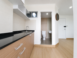 For sale 1 bed condo in Wang Thonglang, Bangkok