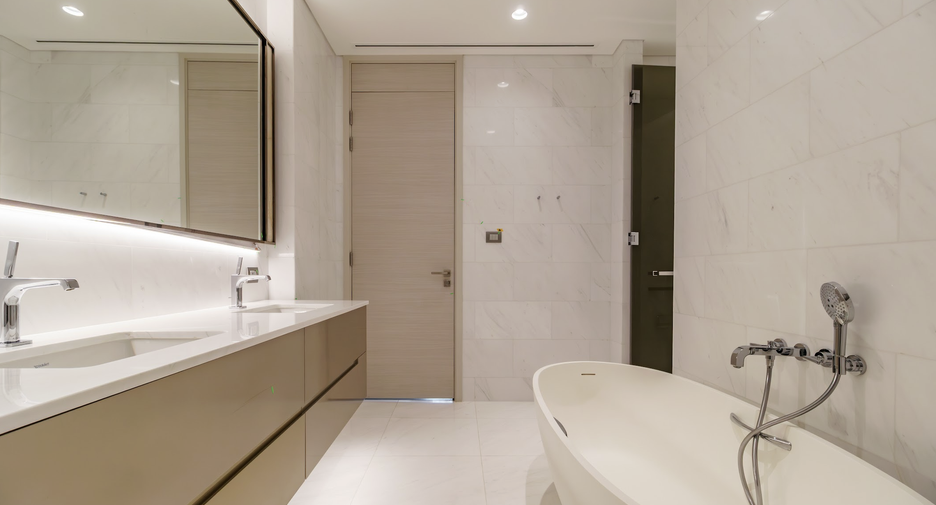 Condo en alquiler de 2 habitaciones en Pathum Wan, Bangkok