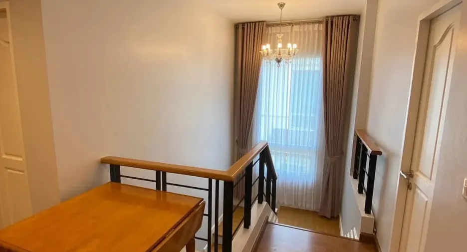 Аренда 4 спальни дом в Mueang Samut Prakan, Самутпракан