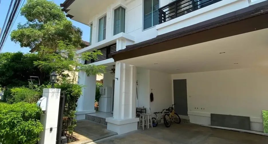 Аренда 4 спальни дом в Mueang Samut Prakan, Самутпракан