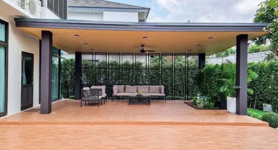For rent and for sale 5 bedrooms house in Lat Krabang, Bangkok