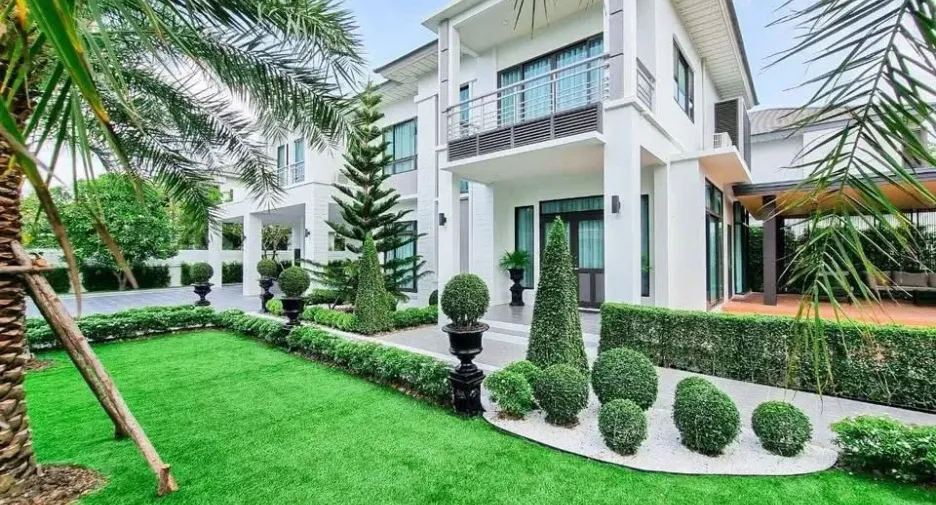 For rent and for sale 5 bedrooms house in Lat Krabang, Bangkok